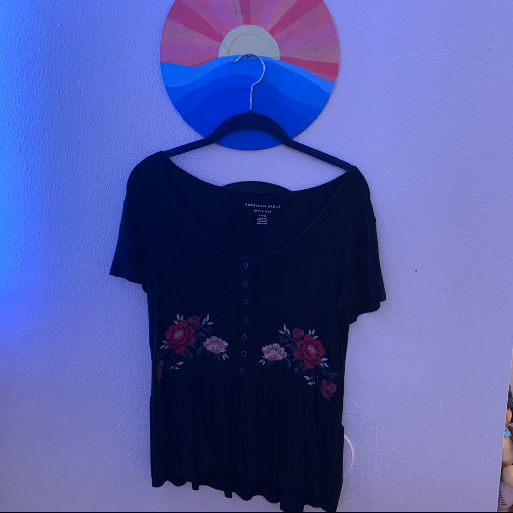 Black Top w/Flowers- American Eagle